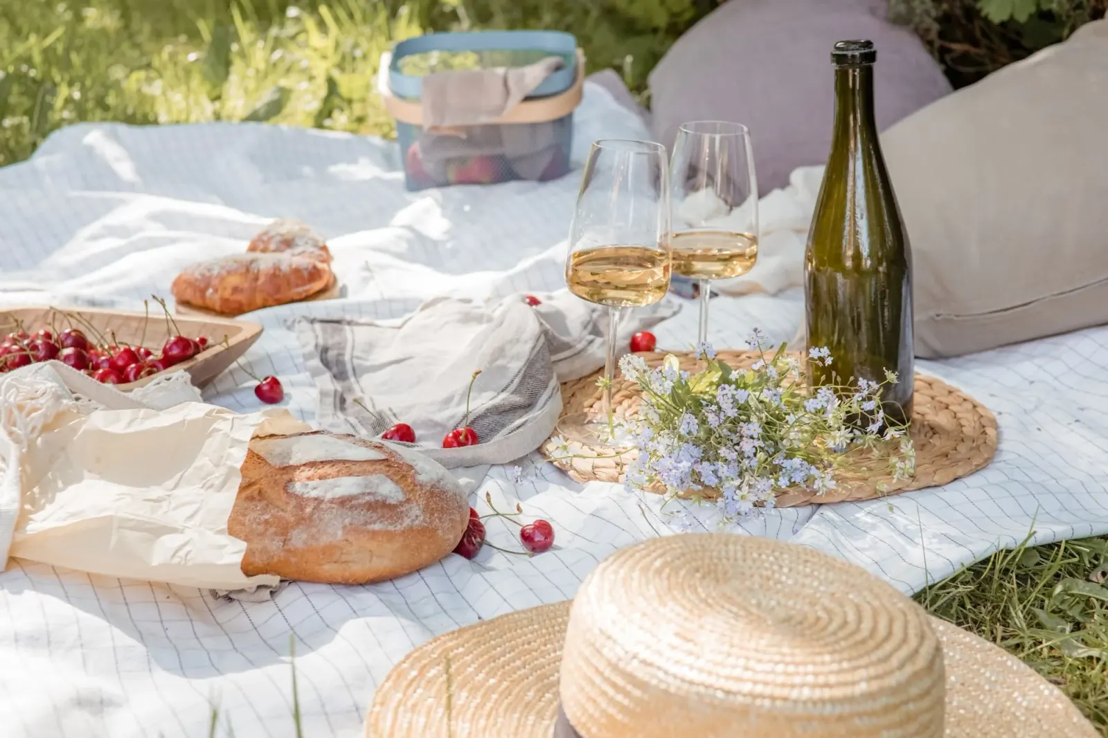 13 Best Coast Path Picnic Spots in Cornwall