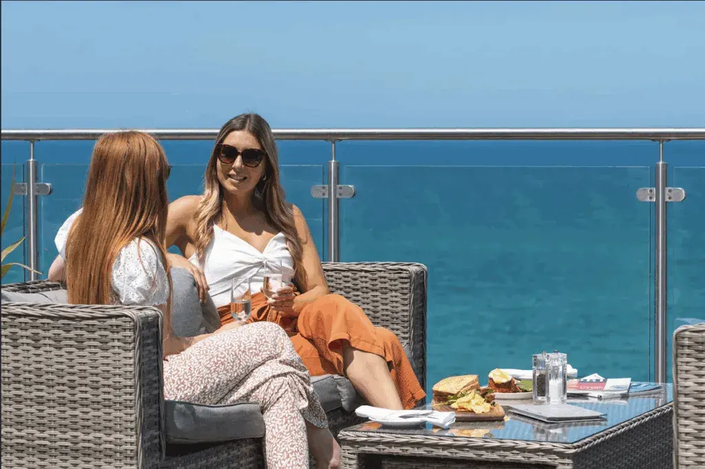 sun deck fistral beach hotel and spa adults only (newquay) 2